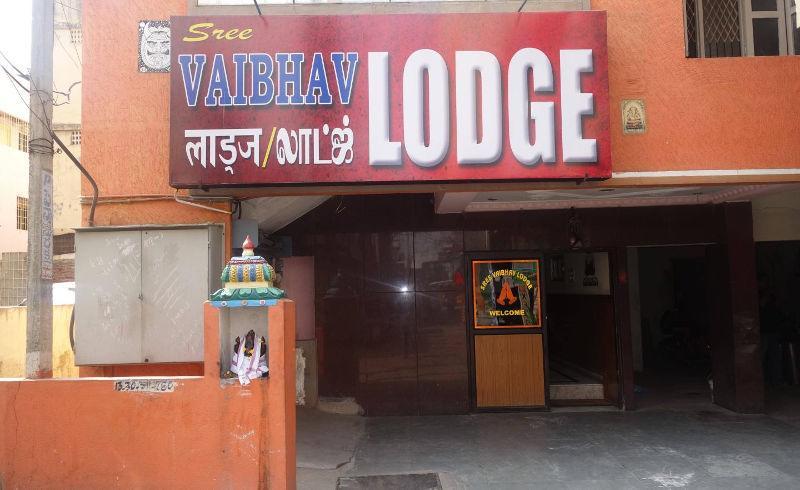 Sree Vaibhav Residency Hotell Tirupati Eksteriør bilde