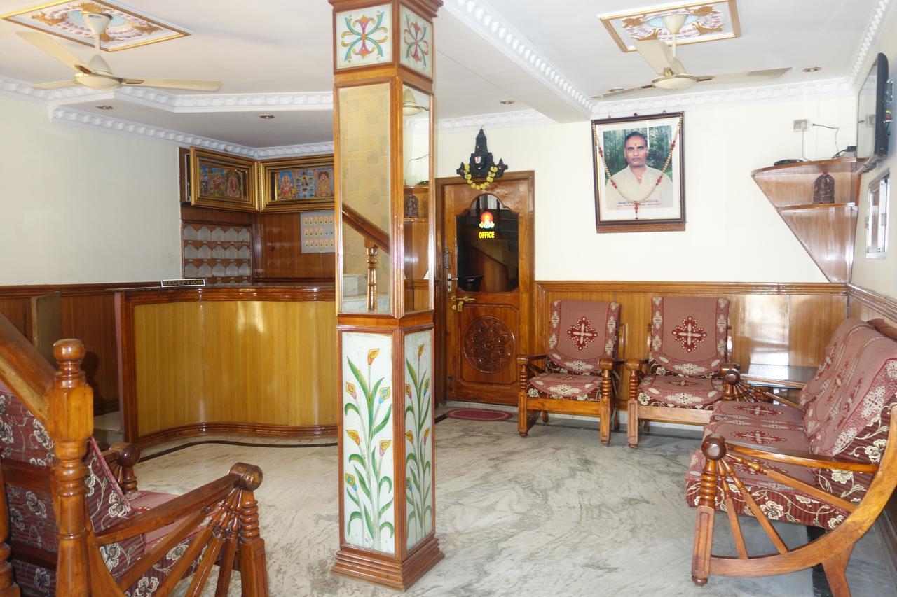 Sree Vaibhav Residency Hotell Tirupati Eksteriør bilde